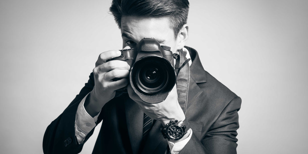 Video introductorio del curso de composición fotográfica, que enseña principios clave como la regla de los tercios, líneas guía, simetría y narrativa visual para crear fotos memorables